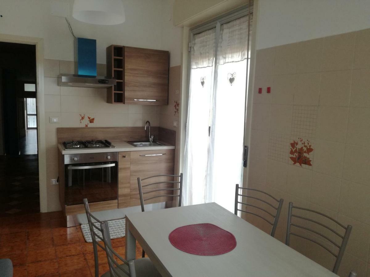 Casa Vacanza Petrulli 제프라나에트니아 외부 사진
